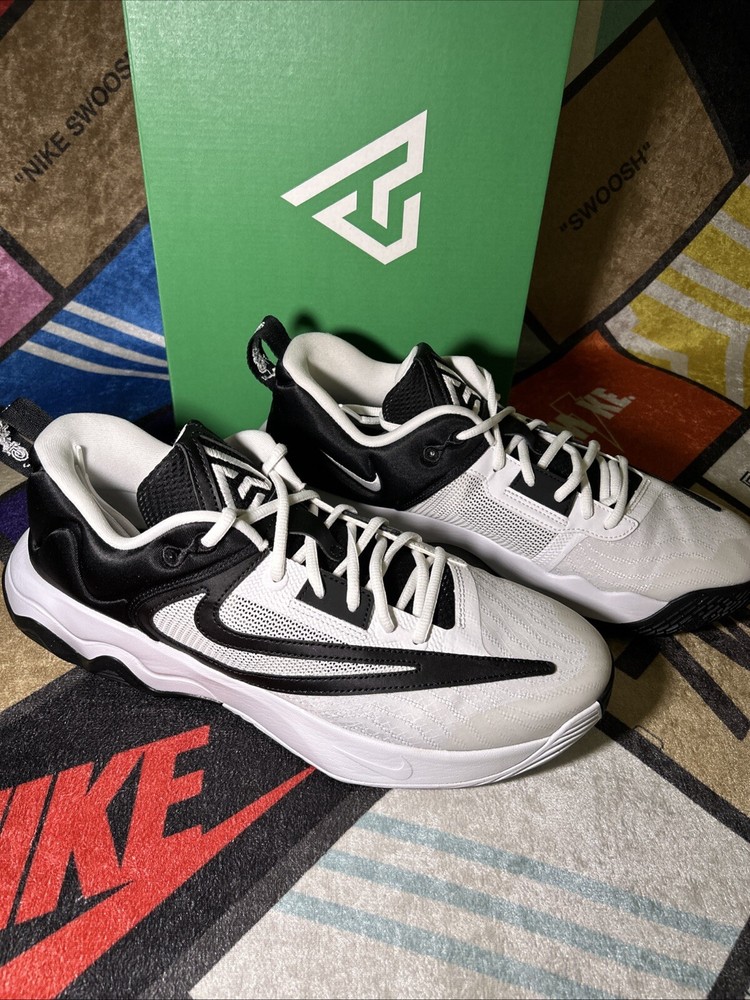 Nike Giannis Immortality 3 - Size 12 Men’s