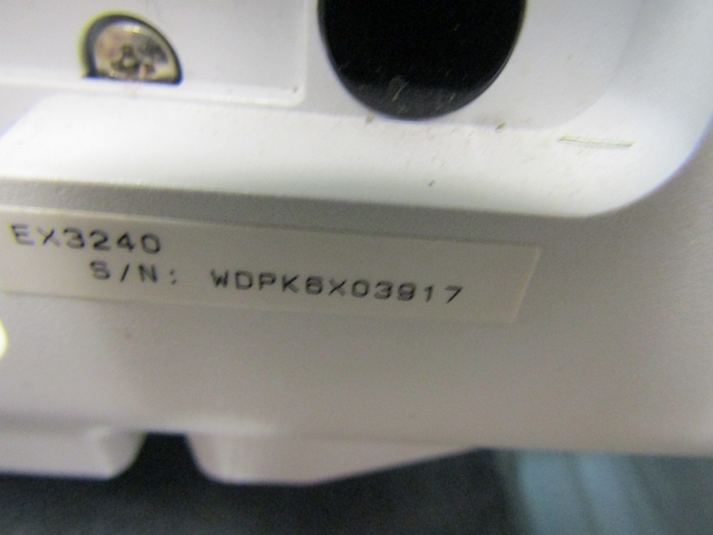 Epson H719A (EX3240) LCD Projector w/ remote - Tested Working