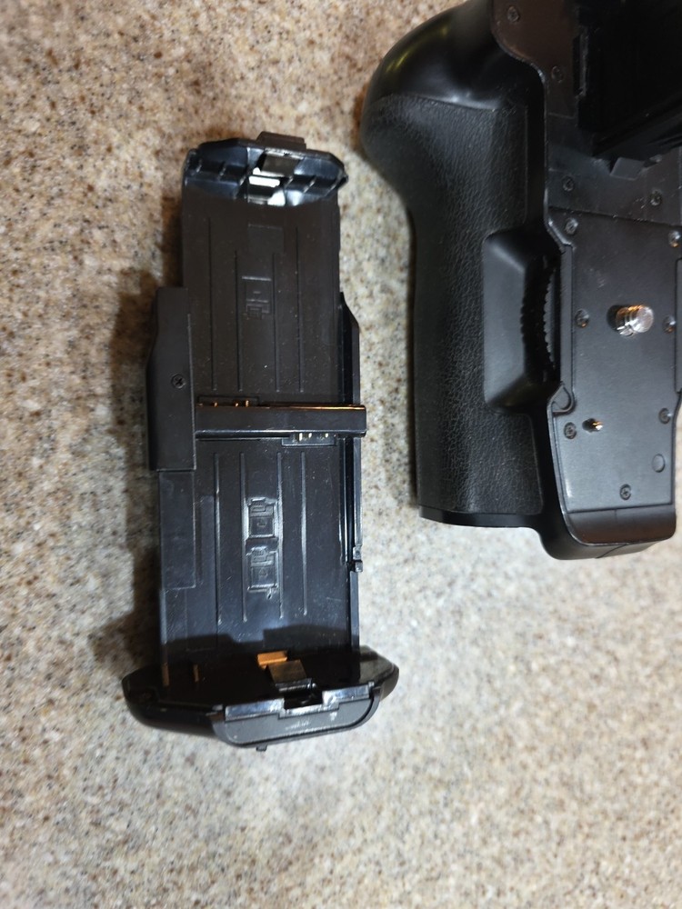 quality Battery Grip BP-550D for Canon EOS 550D