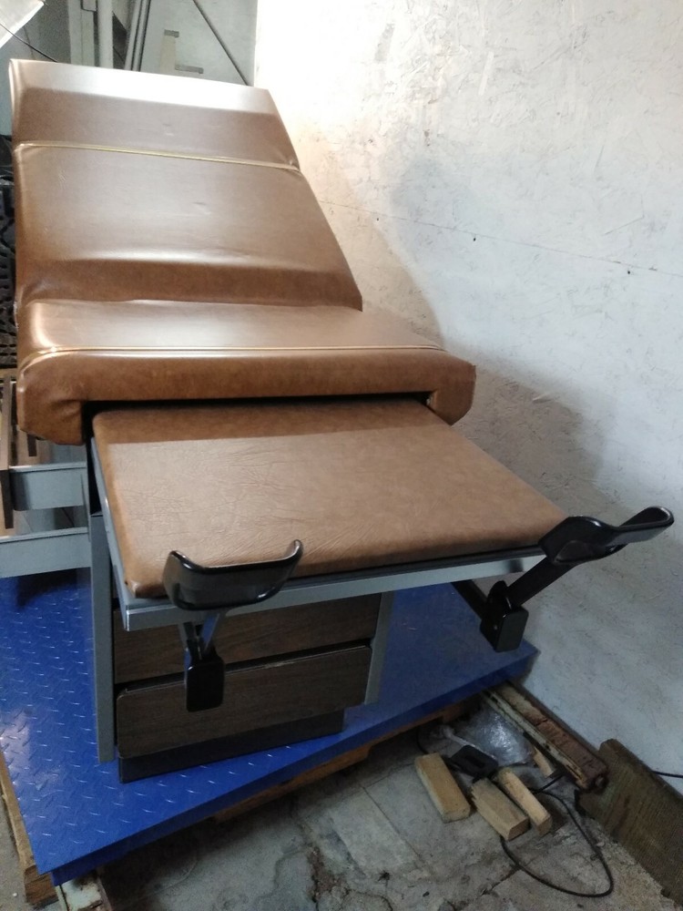 MIDMARK / RITTER 104 EXAMINATION TABLE 104 / 100-023