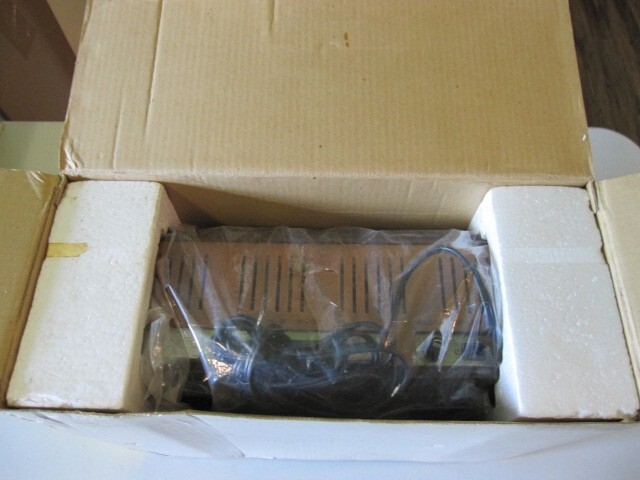 ROYCE 1-640 SSB/AM 23 CH BASE. COSMETICS SHARP COLLECTABLE CLEAN UNIT. POWERS ON