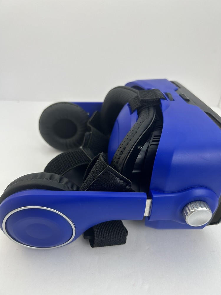 Arcadia Virtual Reality 360 Headset with built-in headphone  Used with box