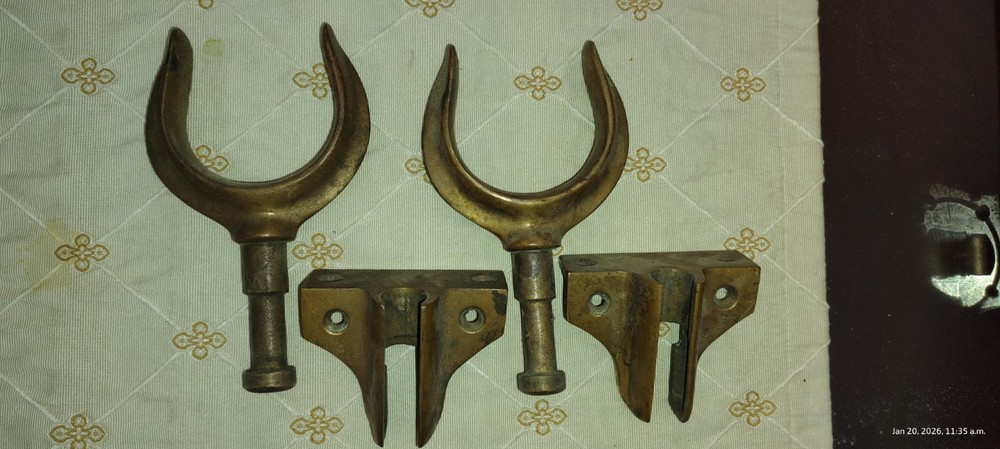 Brass Oar Locks With Gunwall Anchoring Brackets