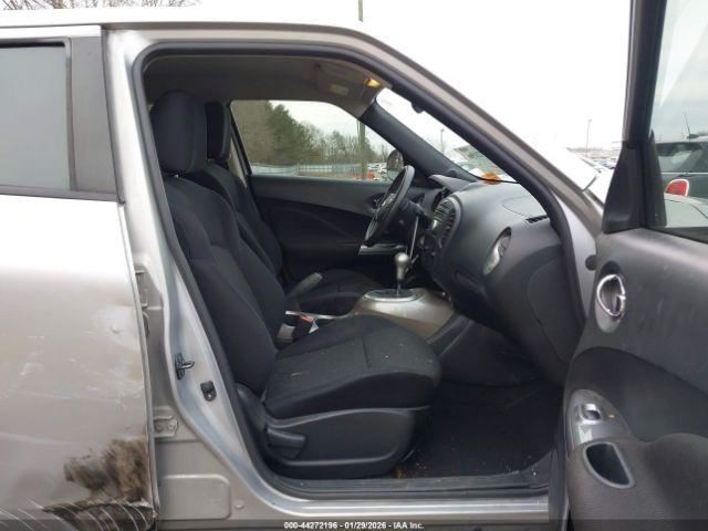 JUKE 2011 Glove Box 5021228