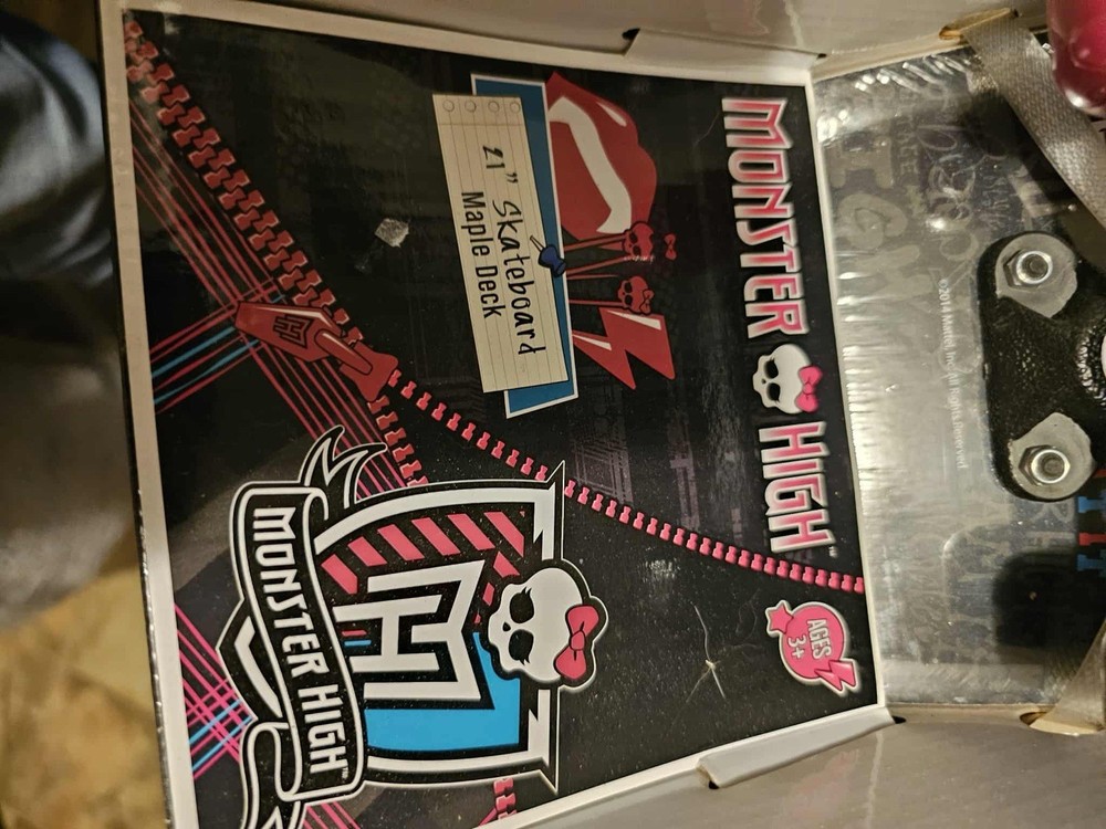 Monster High 21” Skateboard Maple Deck