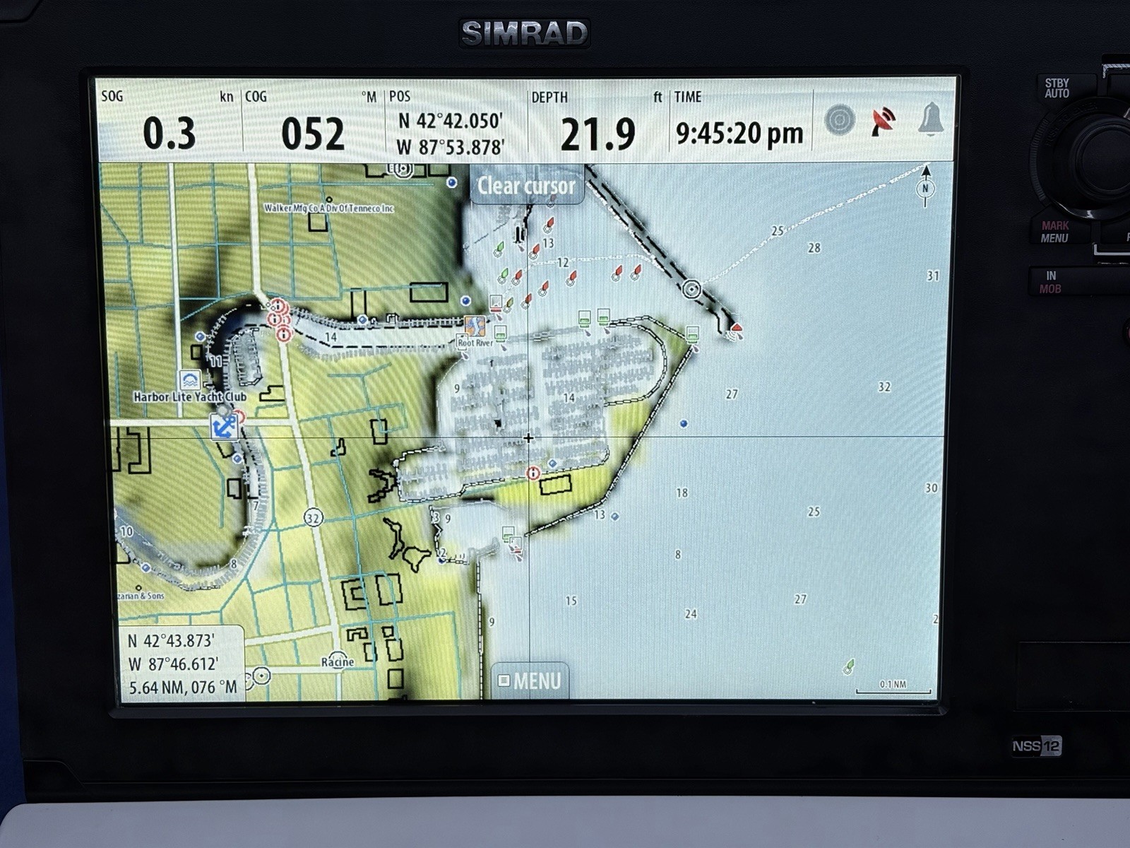 Simrad NSS 12 Sport GPS Chartplotter Sonar Multifunction Display W/ Cover