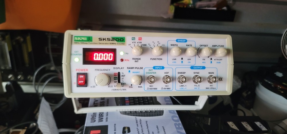 SKMI SK5200 Sweep Function Generator 60MHz Counter