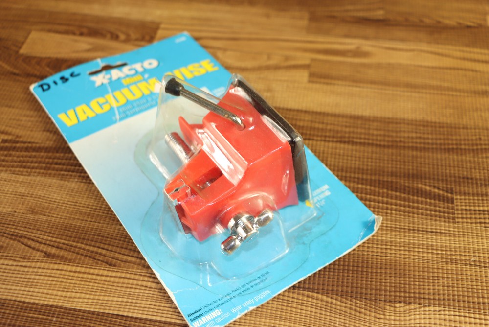 X-ACTO Mini Vacuum Vise X73700