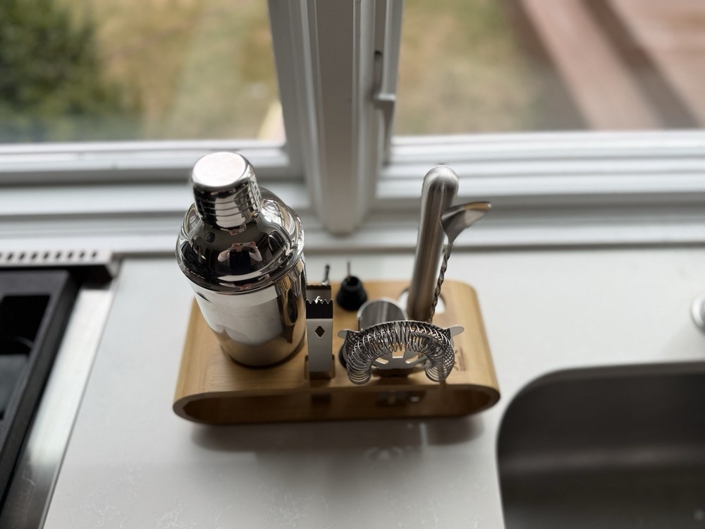 cocktail shaker set bartender kit Everest. SHIPS FREE