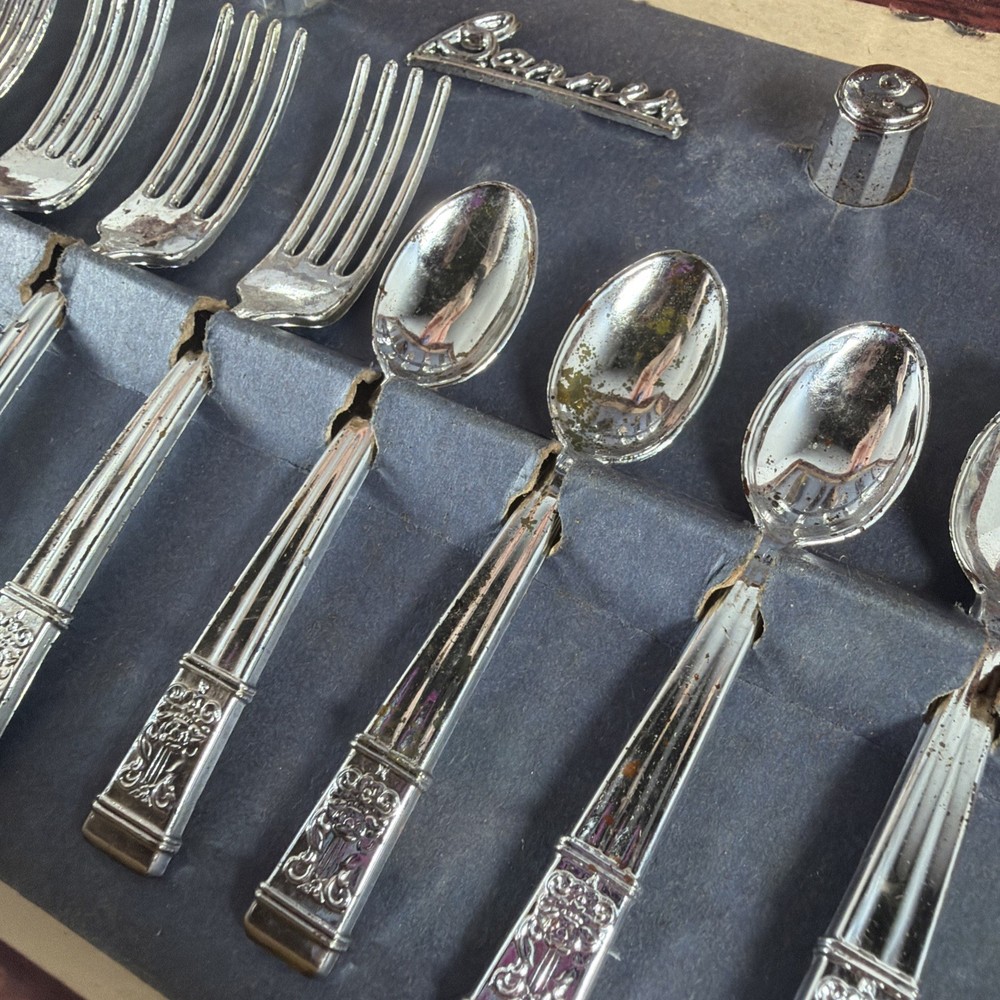 Banner Metaltone Junior Tableware SILVER COLOR Flatware Set Boxed Flatware