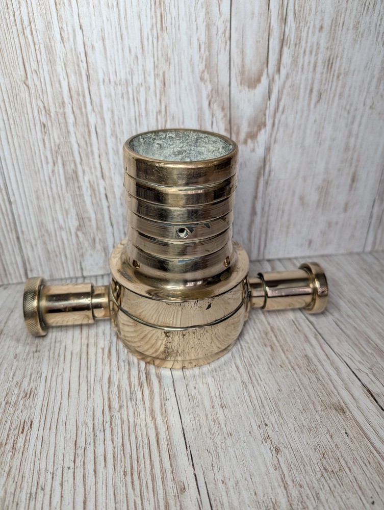 BRASS FIRE SERVICE HOSE CONNECTOR (1)