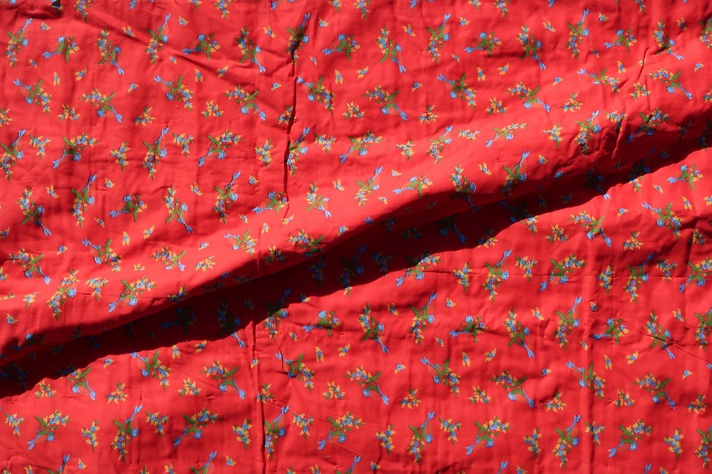 Vtg Patchwork Pattern Tiny Square King Quilt Measures 71x88 In. Beautiful
