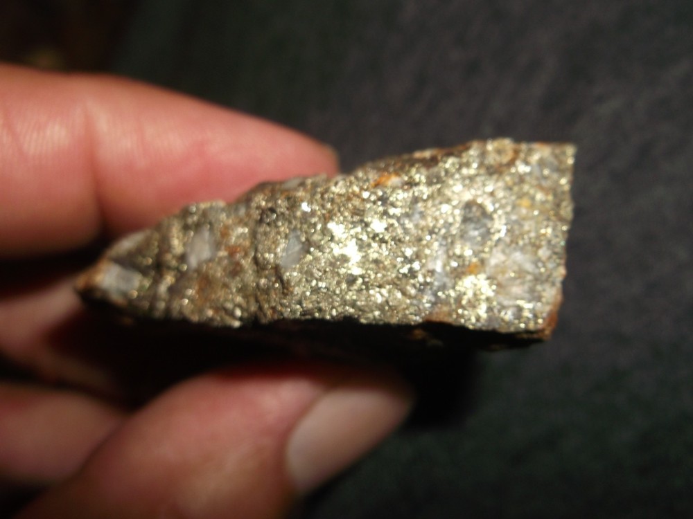 gold silver copper ore, 68 grams samples ,ore high grade .this is not