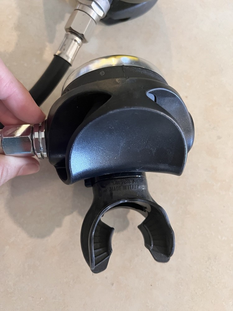 US Divers Octopus Scuba Diving Regulator W/ Suunto Fusion Computer Dive Console
