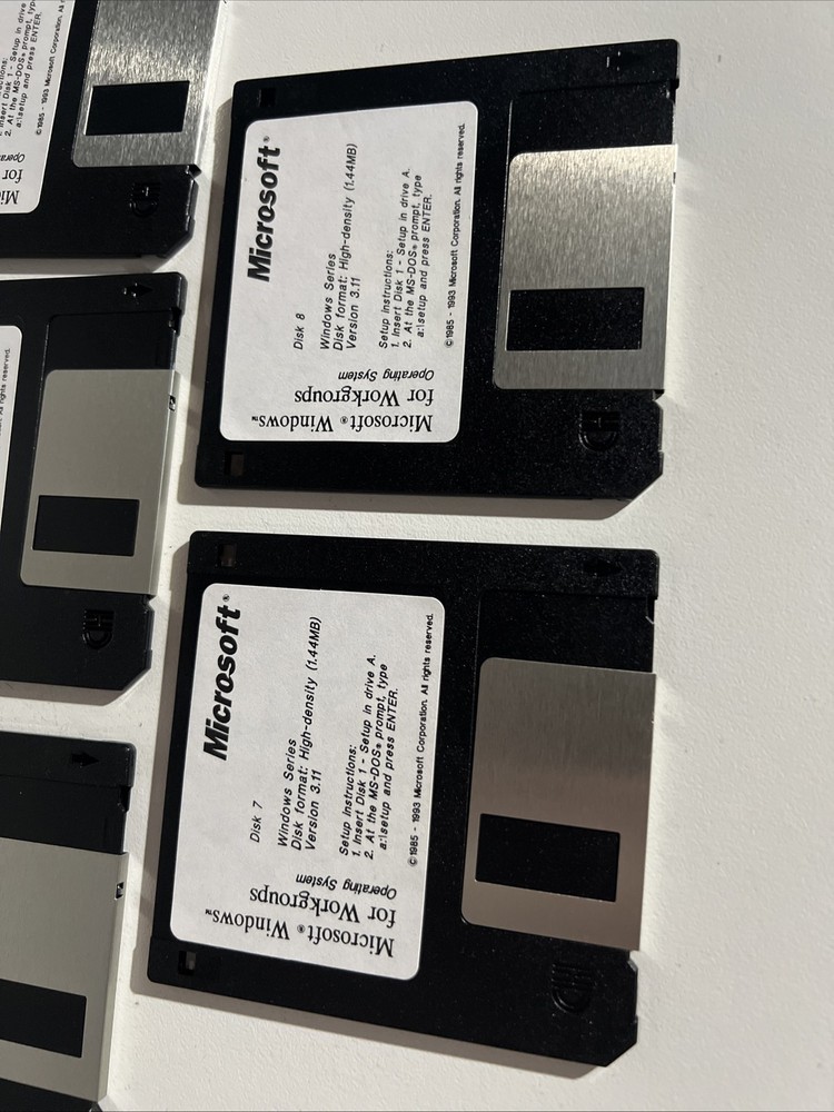 Microsoft Windows for Workgroups Version 3.11 • 3.5" Floppy 8-disc Software '93