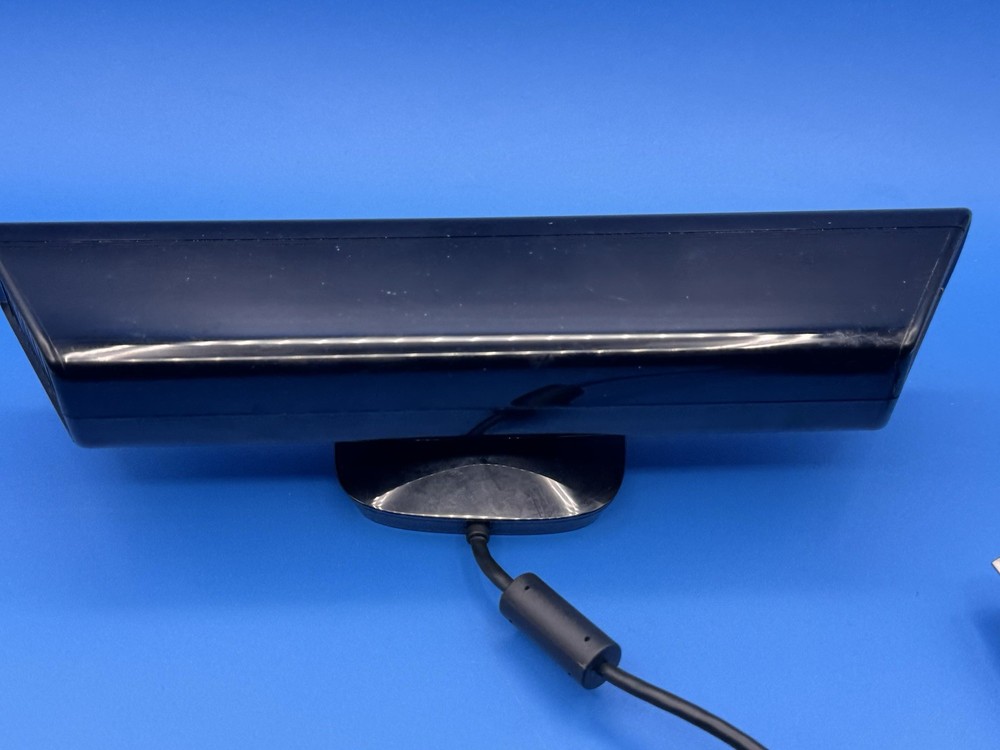 Microsoft Xbox 360 Kinect Sensor Bar Model 1473 with 3 Games Bundle Lot