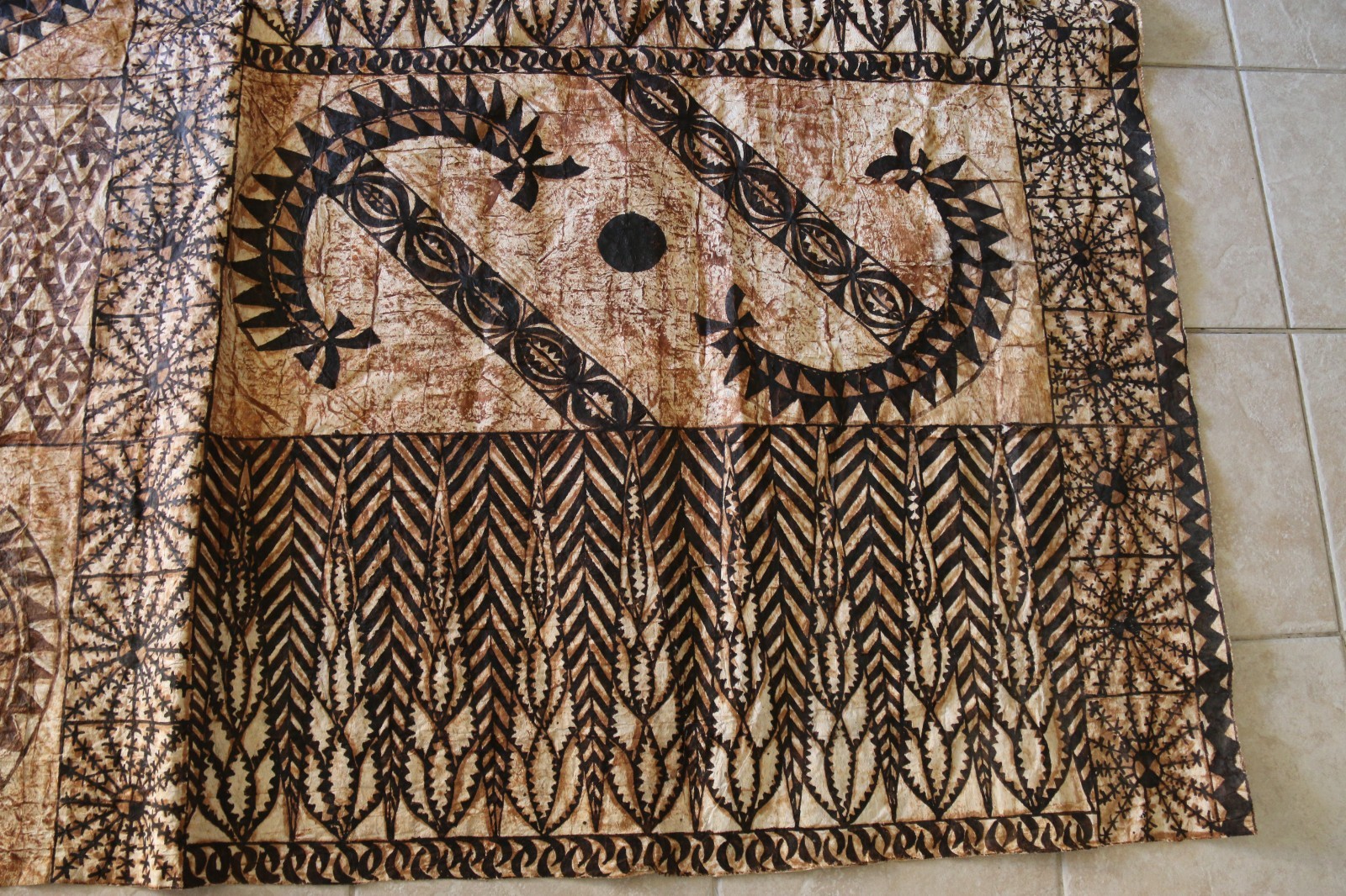 Huge Old Polinesian Tribal Hand Made Tapa Cloth 216cm x 196cm or 85inch x 77inch
