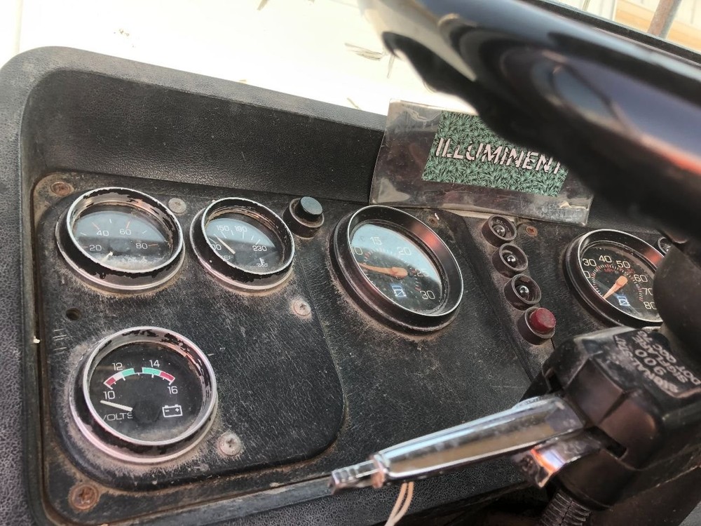 Volvo WX Speedometer Instrument Cluster - Used