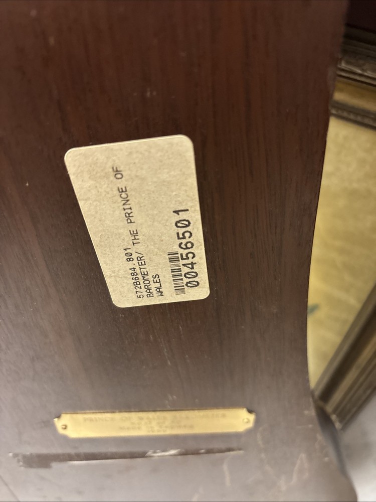 Reproduction Russell barometer