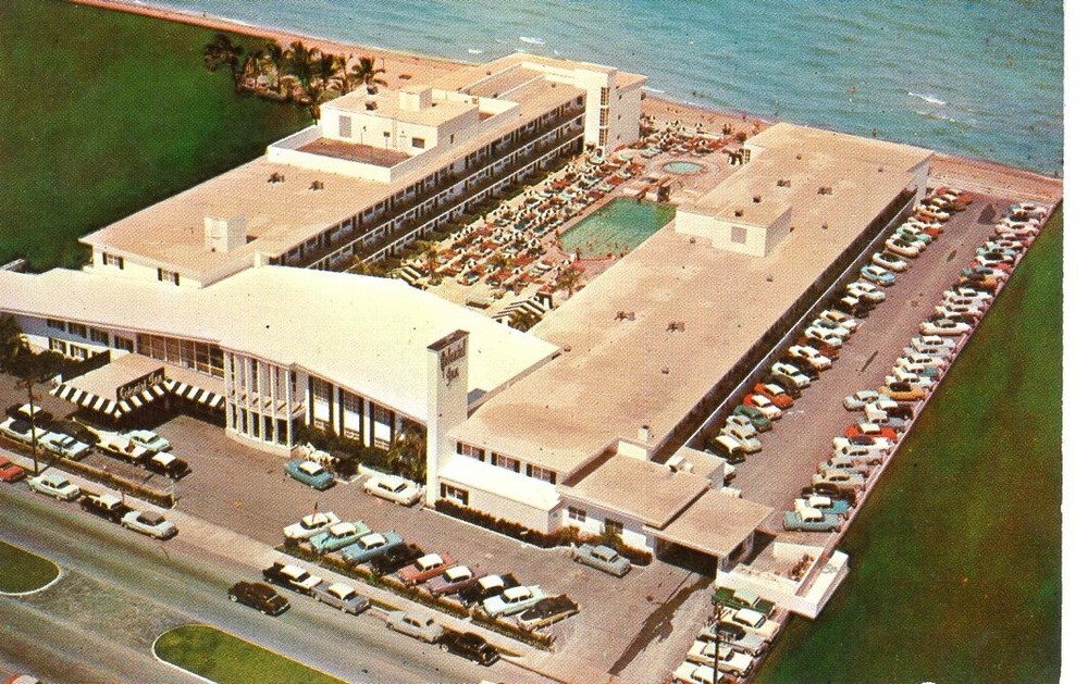 THE COLONIAL INN, MIAMI BEACH, FL  - PC2623