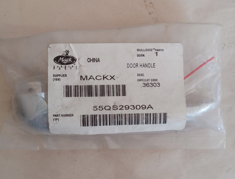 Mack 55QS29309A Door Handle - New O.E.M.