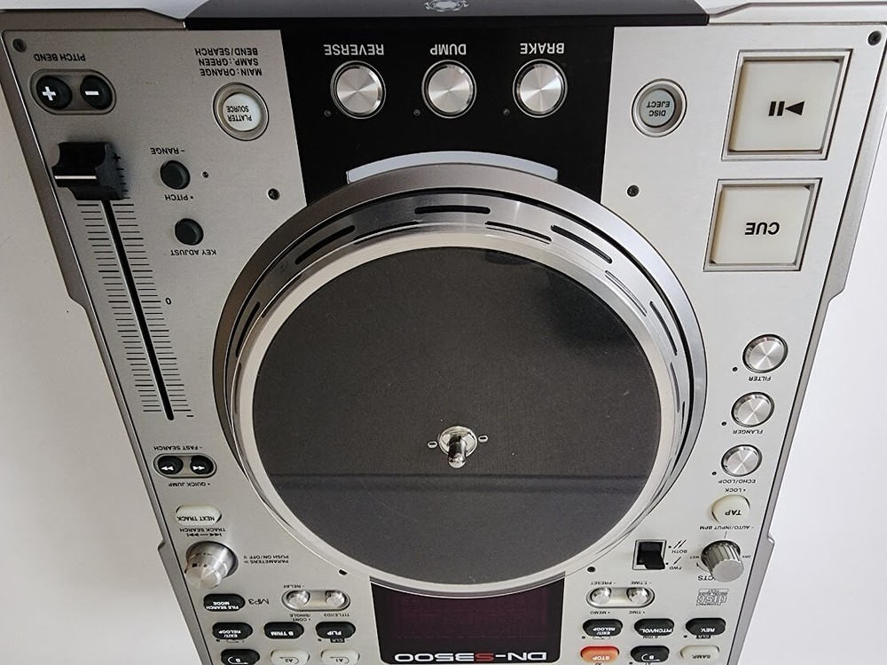 DENON DN-S3500 Compact Disc Player DJ Turntable CD CDJ MP3