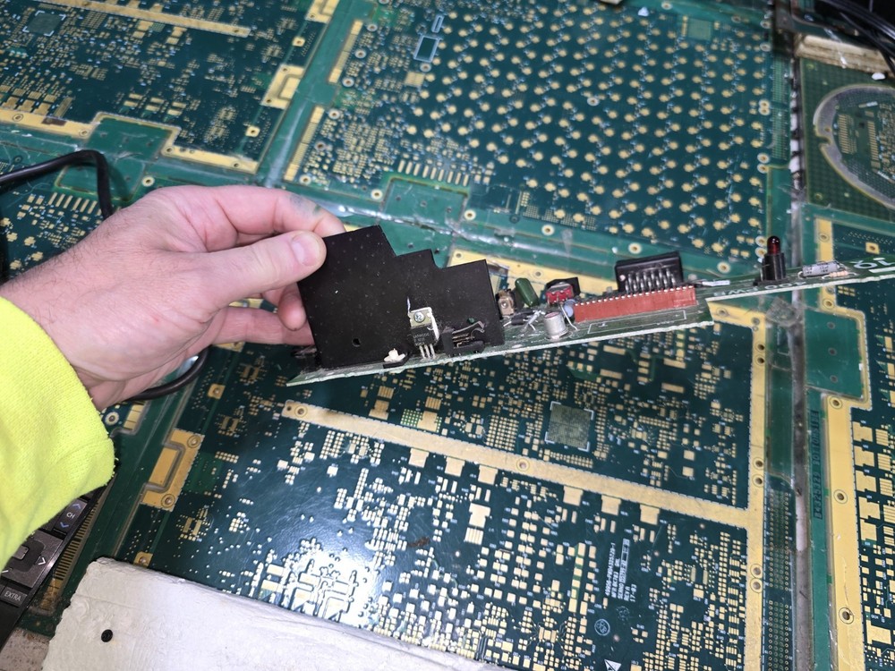 Atari 400 DEFECTIVE DONOR-MISSING Componets-400 PWR Button Board-Untested-PARTS