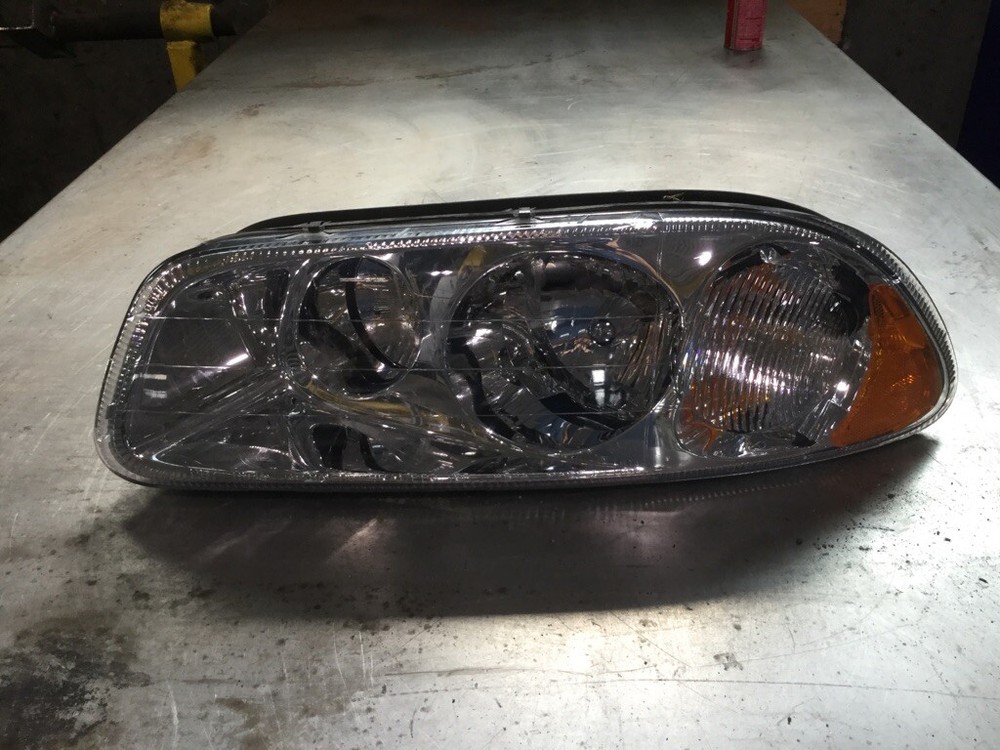 MACK VISION Headlamp Assembly
