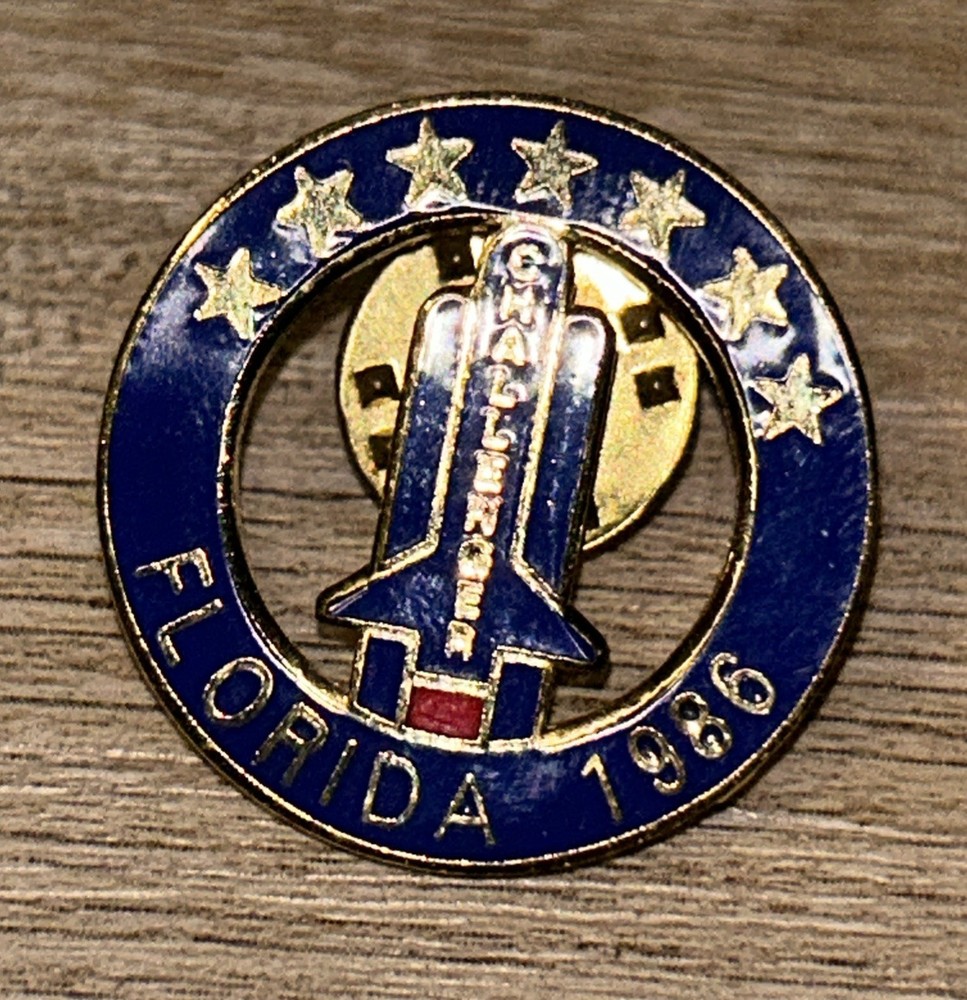 Vintage Round Lapel Pin Space Shuttle Challenger 1986