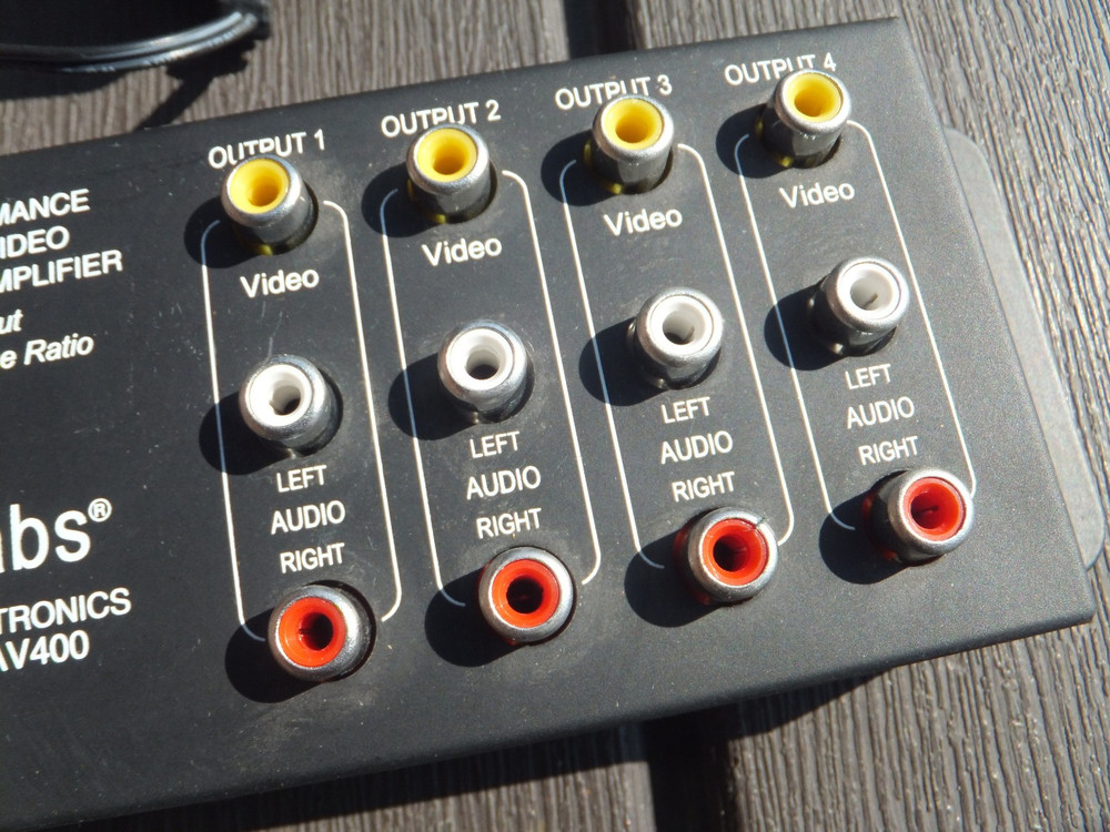 CE Labs AV400 High Performance Audio & Video Distribution Amplifier & Power Cube