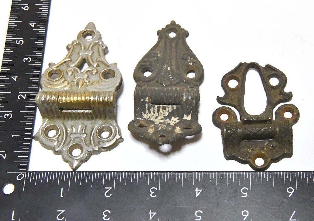 3 DIFFERENT VINTAGE BRASS OFFEST & FLUSH MOUNT ICE BOX REFRIGERATOR HINGES