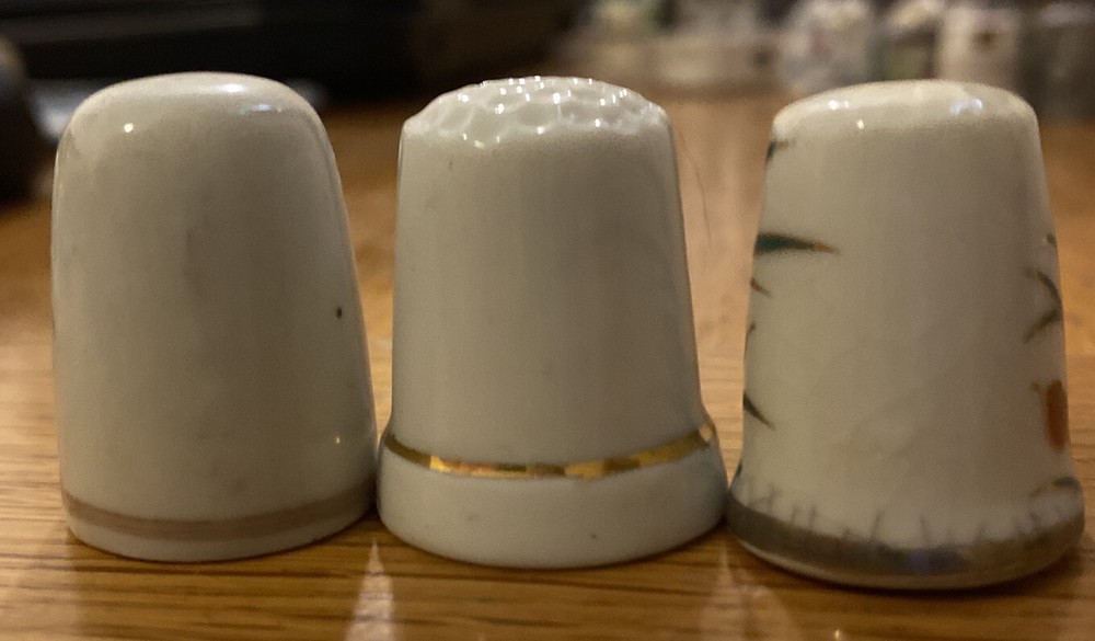 Vintage Collectable Thimbles Flowers , X 7