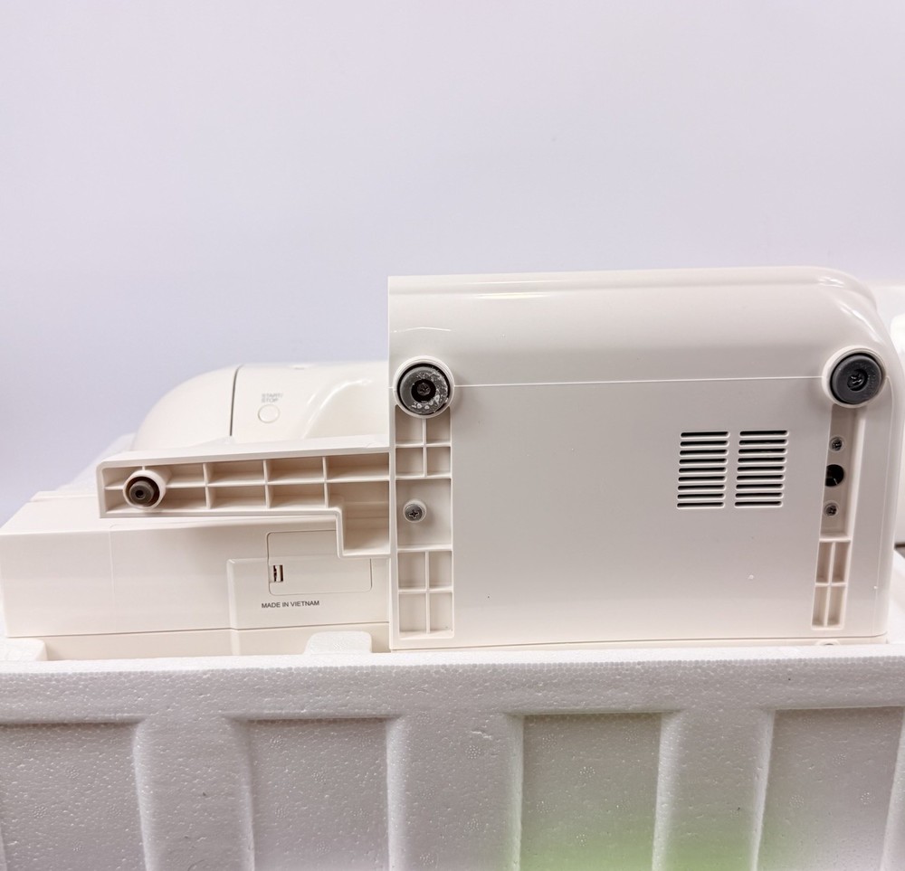 Singer One Plus 1+ Sewing Machine Computerized Brand New Open Box w Extras