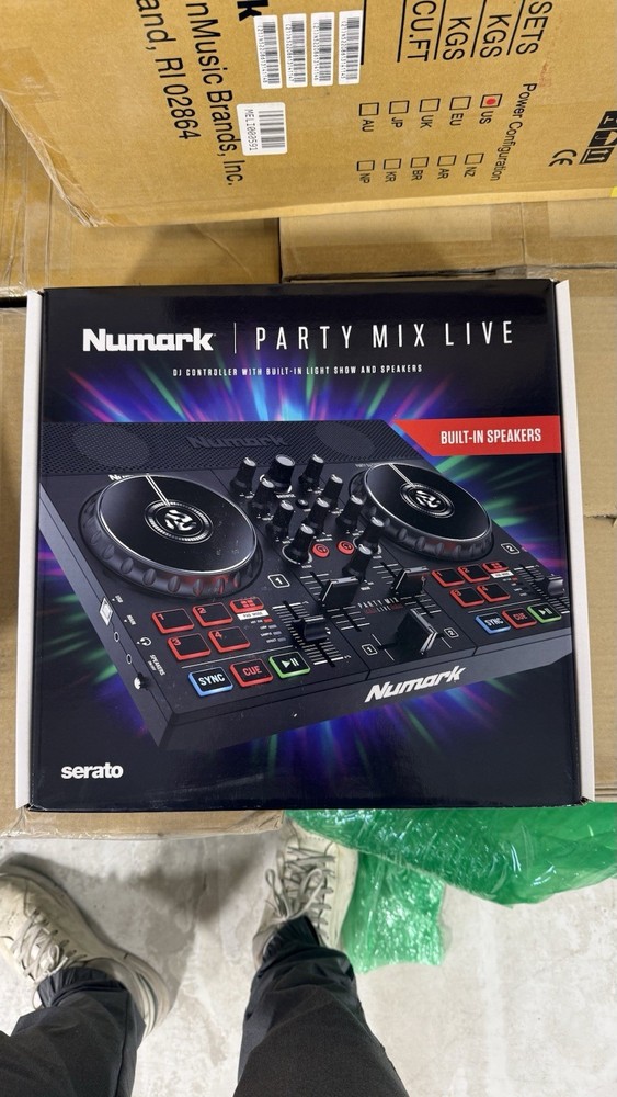Numark Party Mix Live Double Deck Controller Built-In Speakers Cue Pads USB
