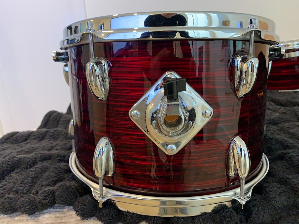 Slingerland 4-piece Red Oyster Drum Set