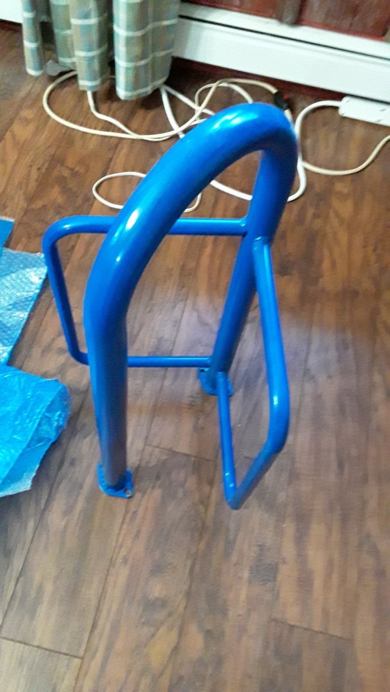 TUBULAR WALL MOUNT SADDLE RACK