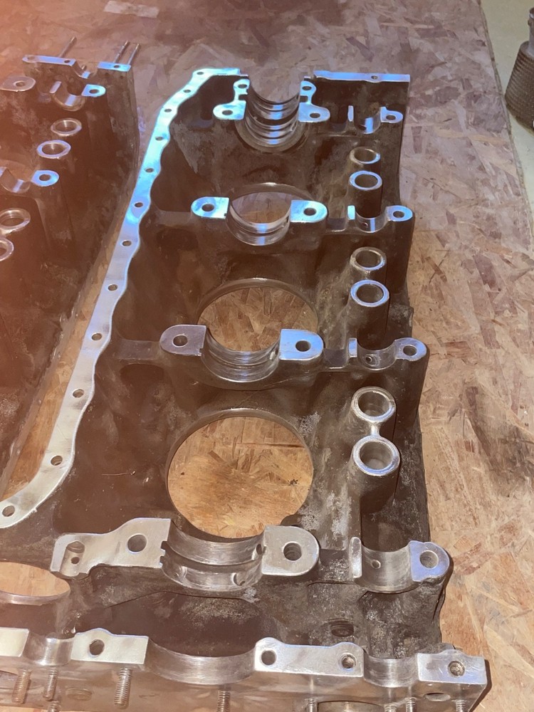 Continental 0–470 crankshaft housing