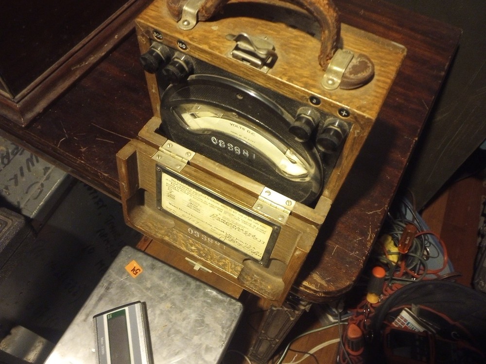 Very Nice Antique Weston 300 Vdc Meter Box