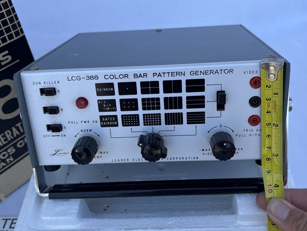 VTG Leader Electronics LCG-388 Color Bar Pattern Generator Test Instruments NOS