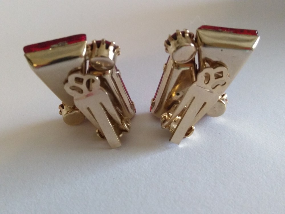 Vintage Clip Earrings Dazzling