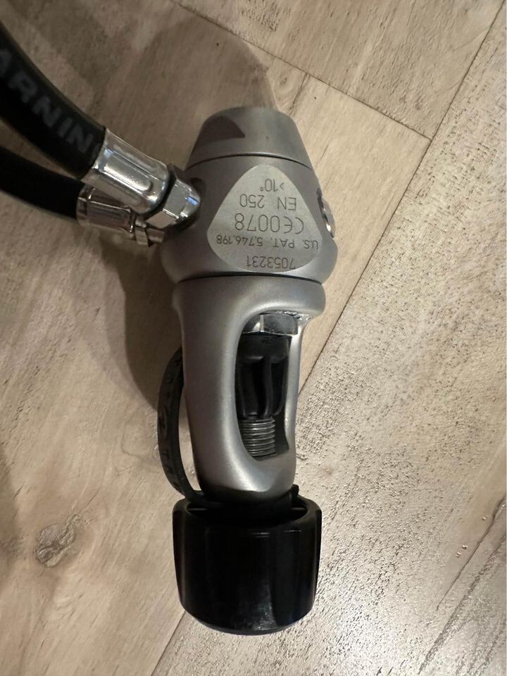 Aqua Lung Titan Dive Scuba Diving Regulator (USED)