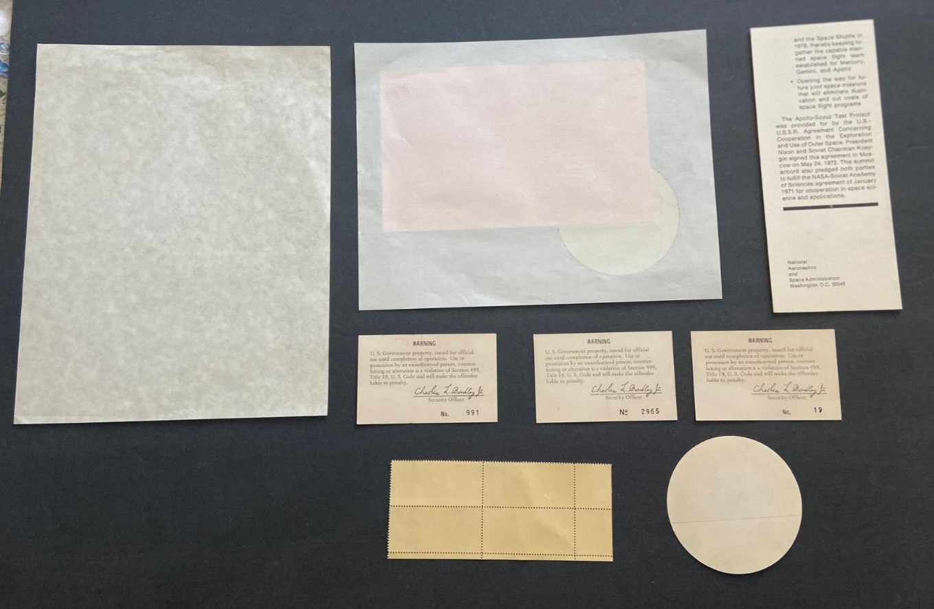 Original NASA (8) Item Mixed Apollo Soyuz Lot - Includes (3) Access Badges