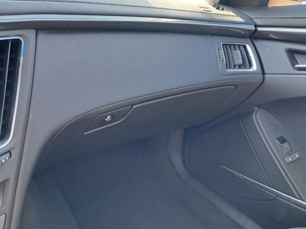 CTS 2012 Glove Box 4828678