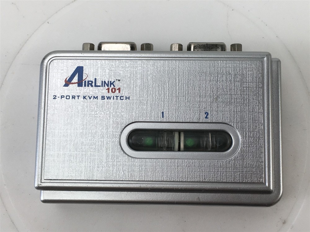 Airlink 101 2-Port Slim KVM Switch with KVM Cable