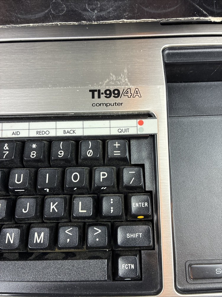 Texas Instruments TI-99/4A Home Computer POWERS UP,RED LIGHT ON!