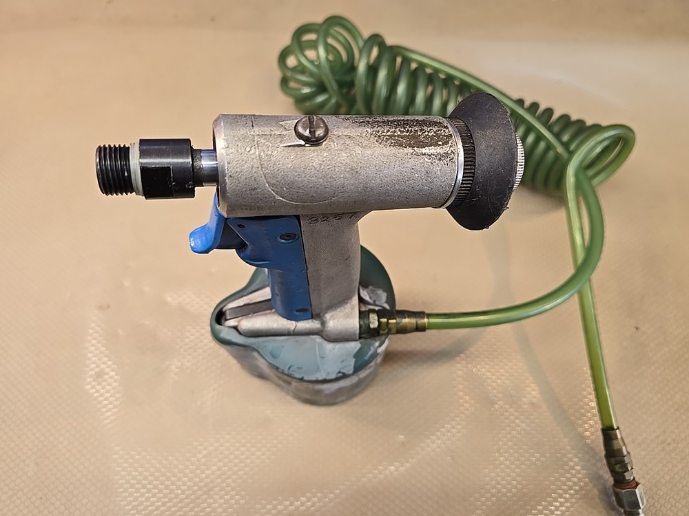 Avdel 0764 Hydro-Pneumatic Rivet Tool 70 psi 1506 lb Pulling Force