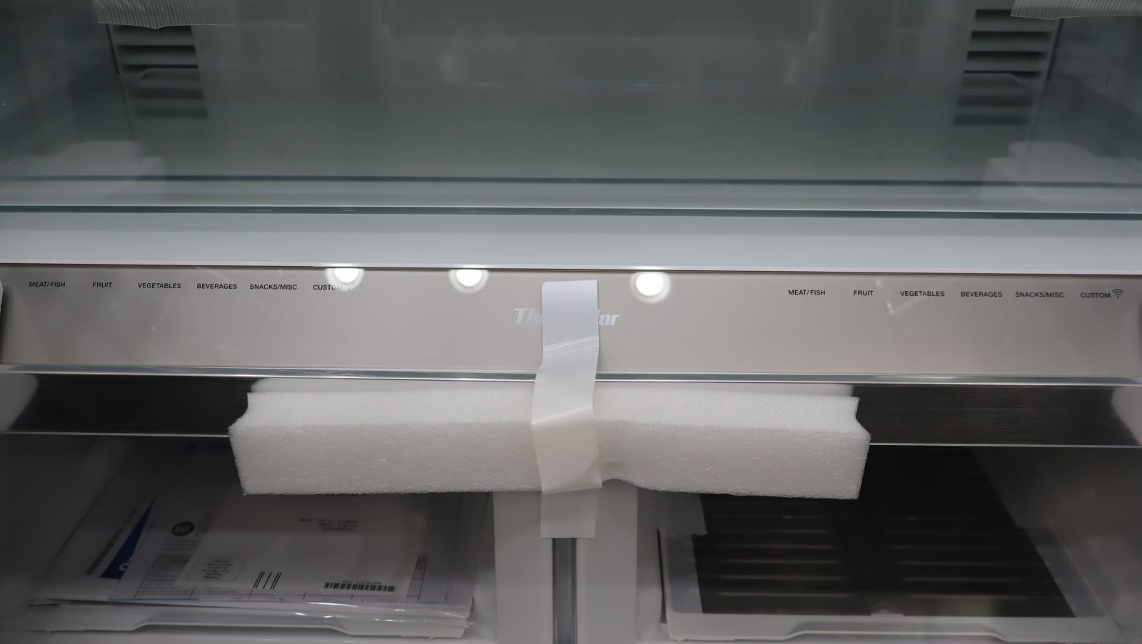 Thermador 36" 20.8 cu. ft Smart SS Masterpiece Series Refrigerator T36FT810NS