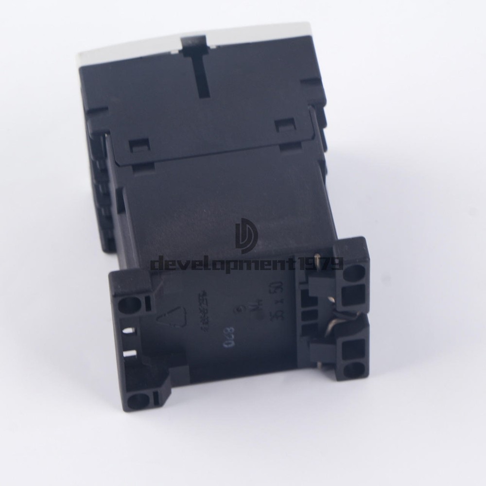 One New Siemens 3RT1015-1AB02 24VAC contactor