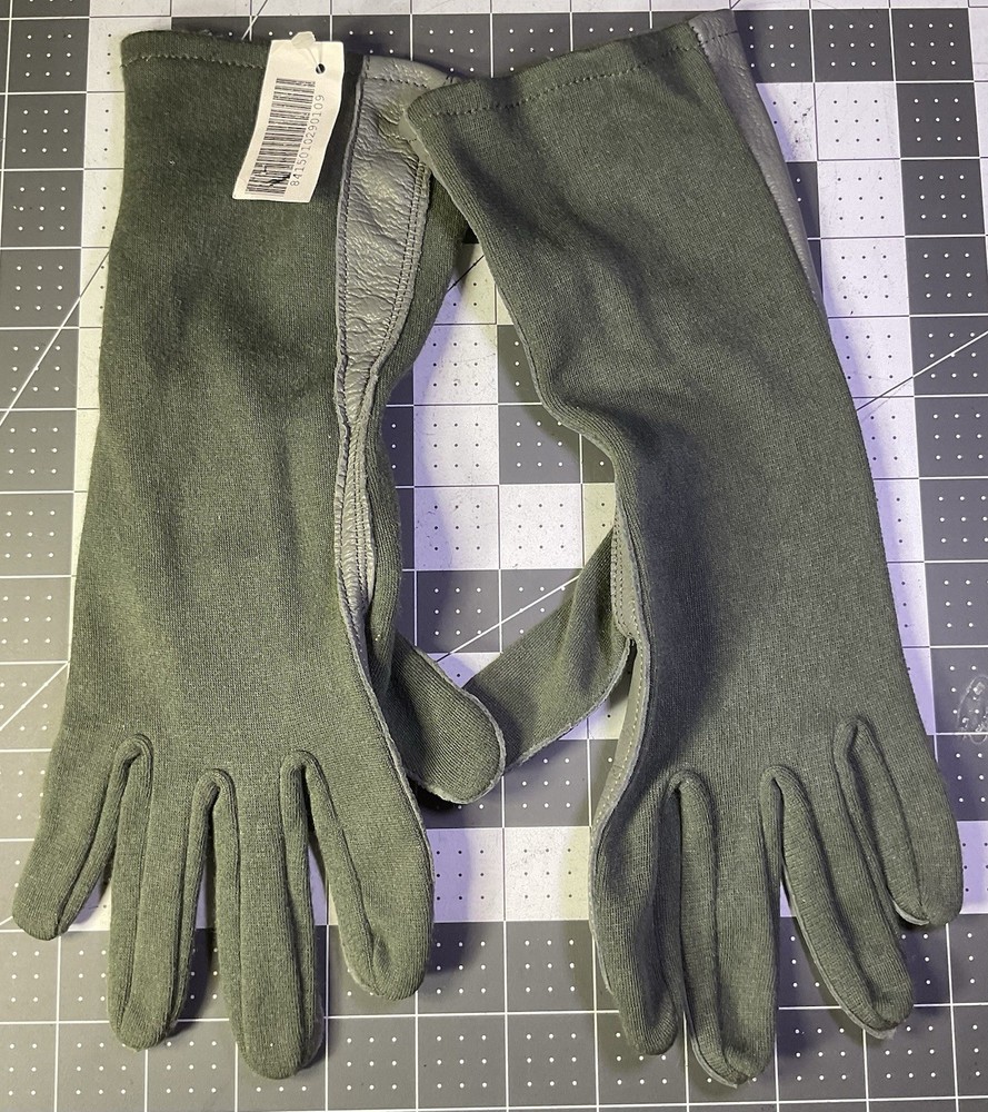 US Military Issue- Flight Gloves Green (Size: 6)