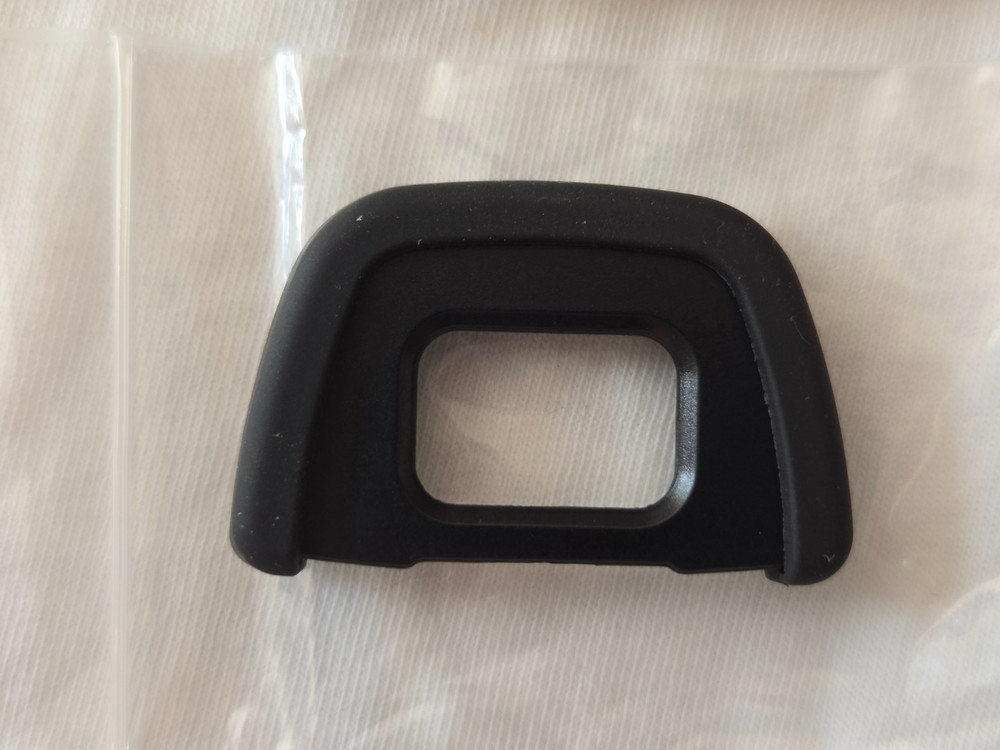 Original Nikon DK-23 Eyepiece / Eyecup